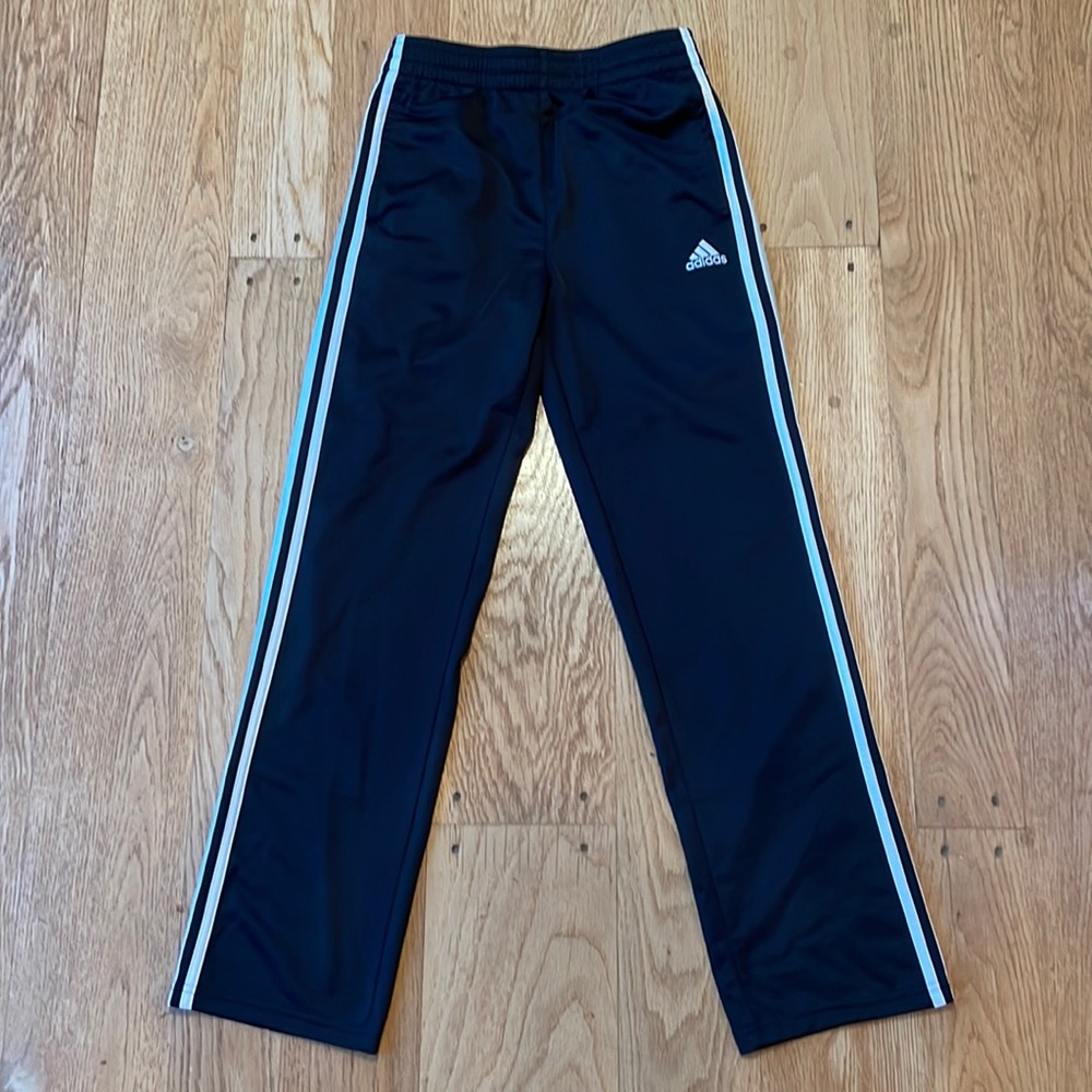 Adidas boys L athletic jogger pant
